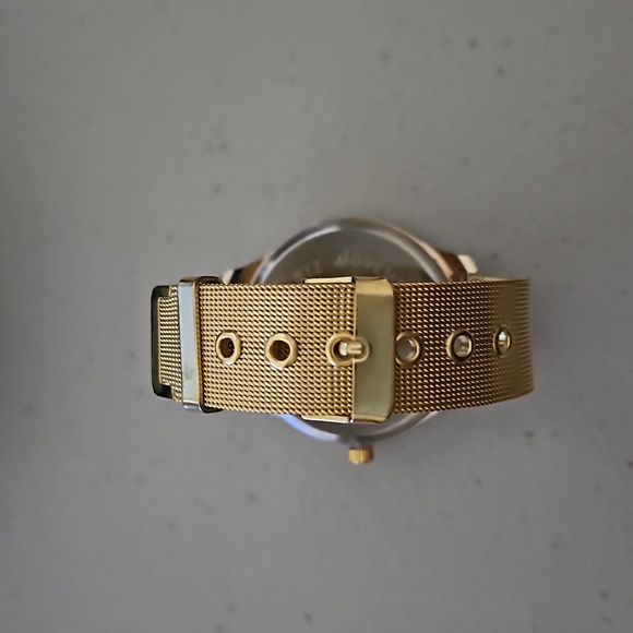 Quartz Movement Wrist Watch Stainless Steel Back - Picture 5 of 6